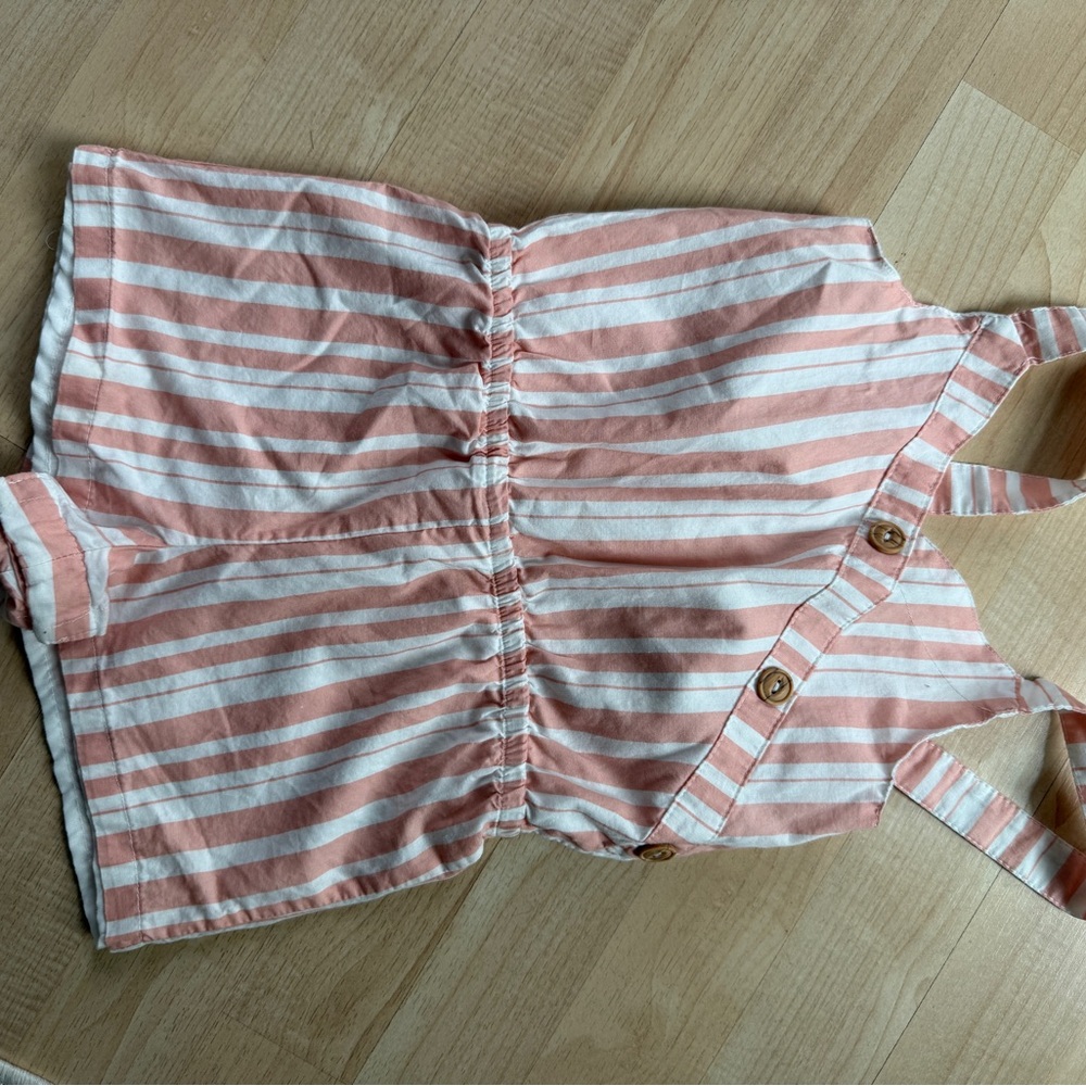 4t Summer Bundle Rompers and Dress (pls read size notes) - Picture 2 of 10